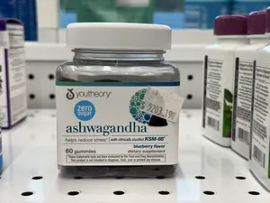 Ashwagandha in the form of blueberry-flavoured gummies. Includes 5mg of ginger extract.